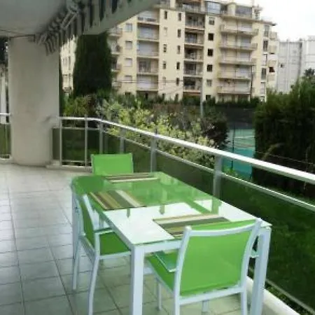 Apartment Three Bedroom, Two Bathroom In With Large Terrace - 880