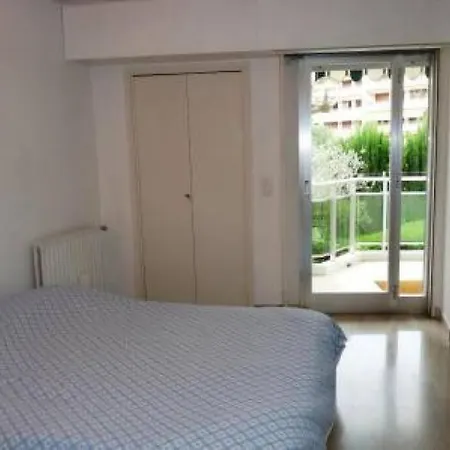 Apartment Three Bedroom, Two Bathroom In With Large Terrace - 880 *