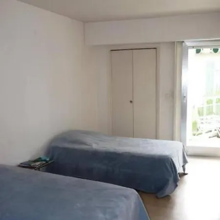 Three Bedroom, Two Bathroom In With Large Terrace - 880 Apartment