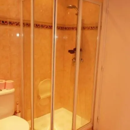 Three Bedroom, Two Bathroom In With Large Terrace - 880 Apartment Cannes